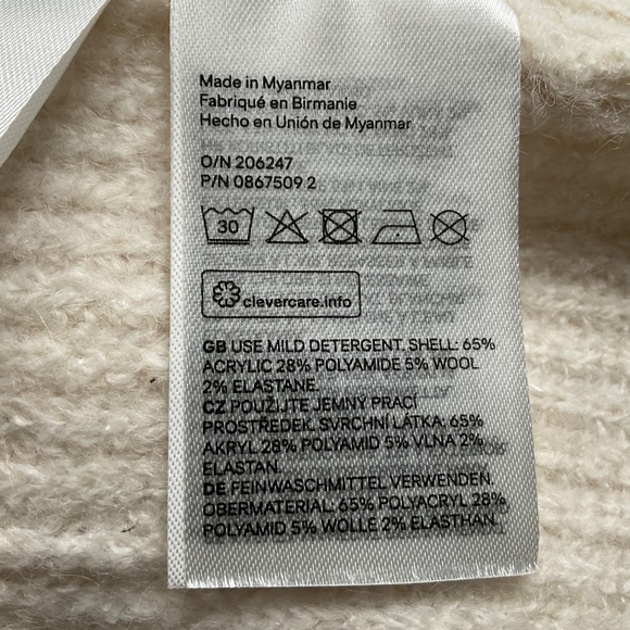 H&M Kids Cropped V-Neck Pullover Sweater Sz 12-14 Cozy Knit Cream Hyggelife Chic - Picture 7 of 7